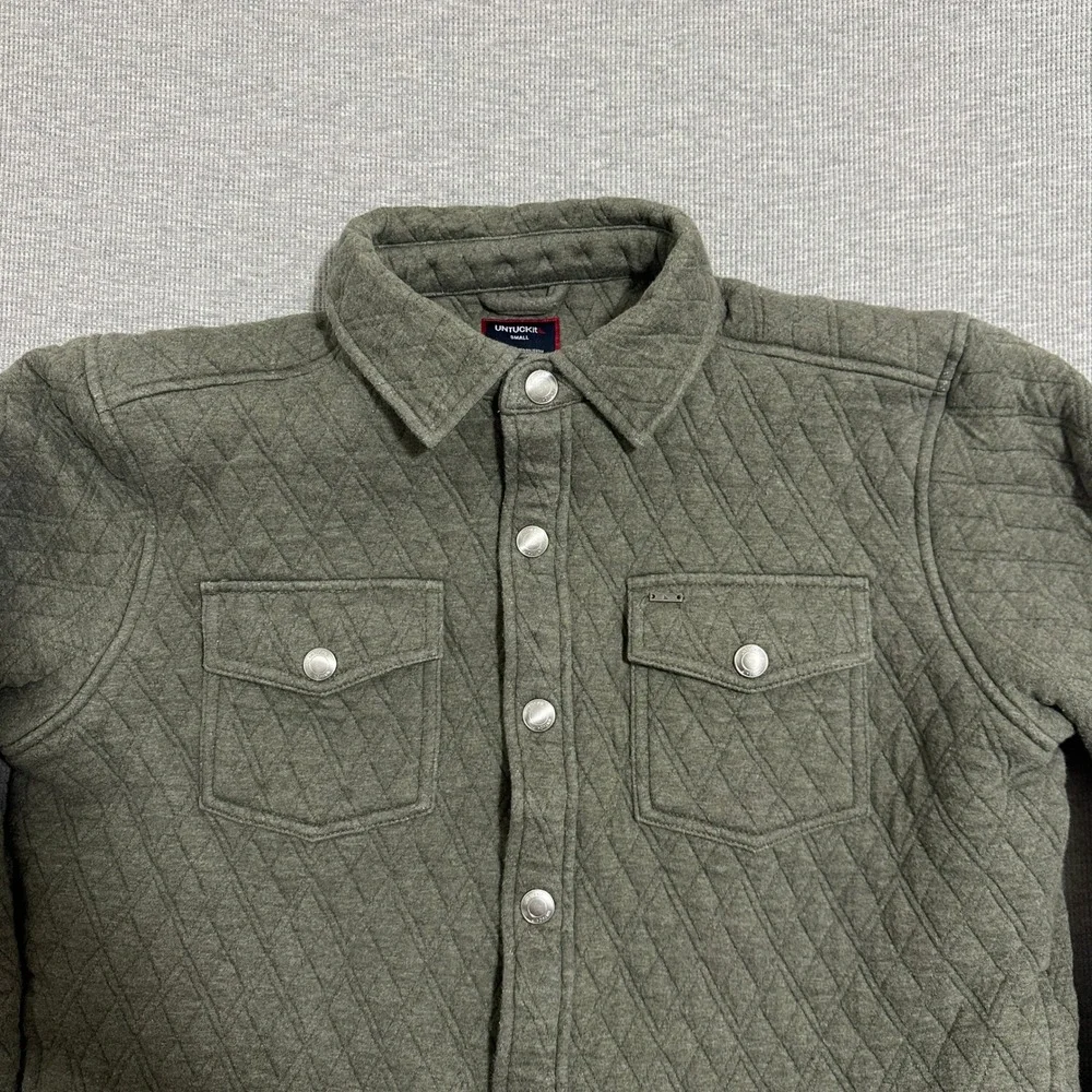 UNTUCKit Braunfield Quilted Shirt Jacket Mens Small Olive Green Snap Front 42151